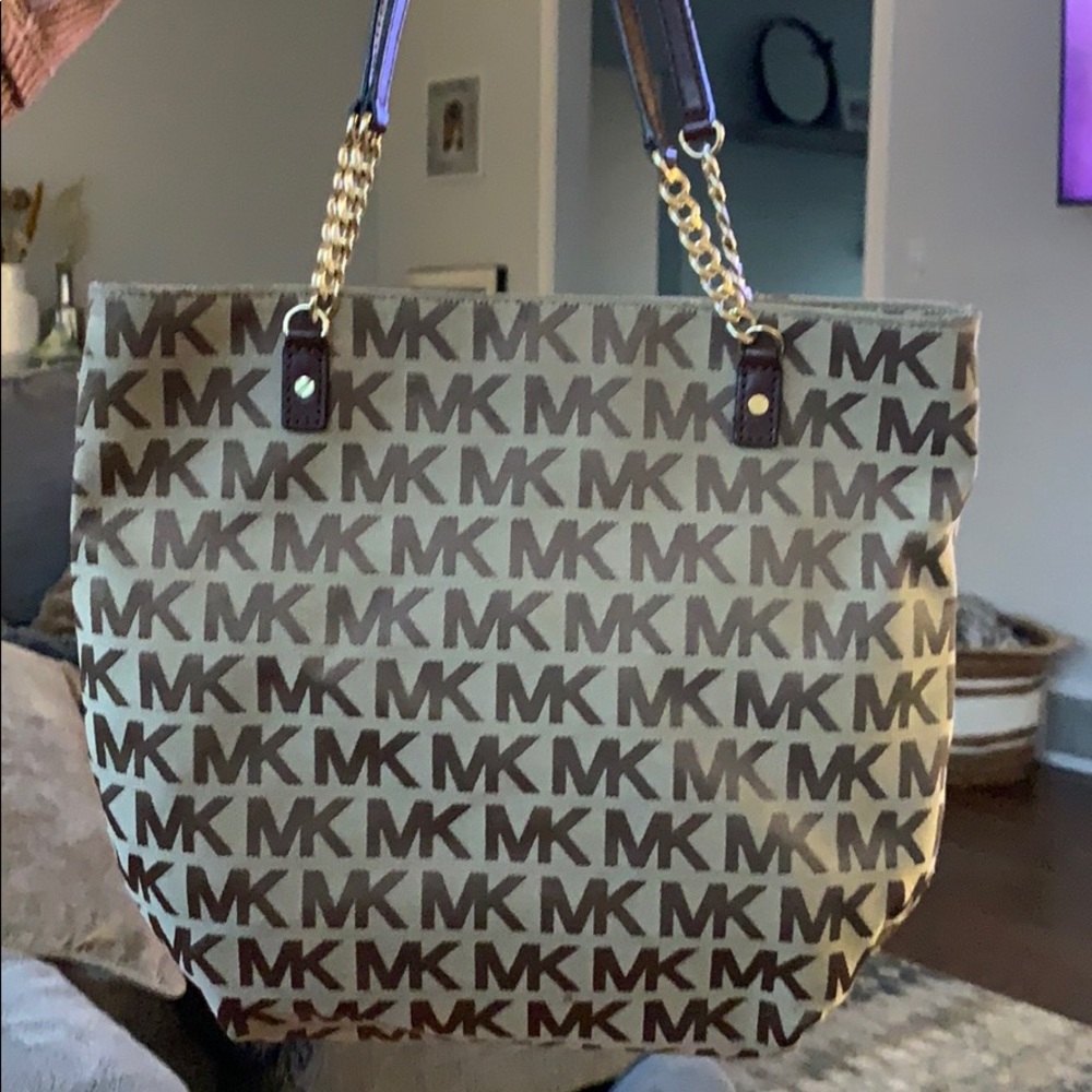 Michael Kors shoulder tote